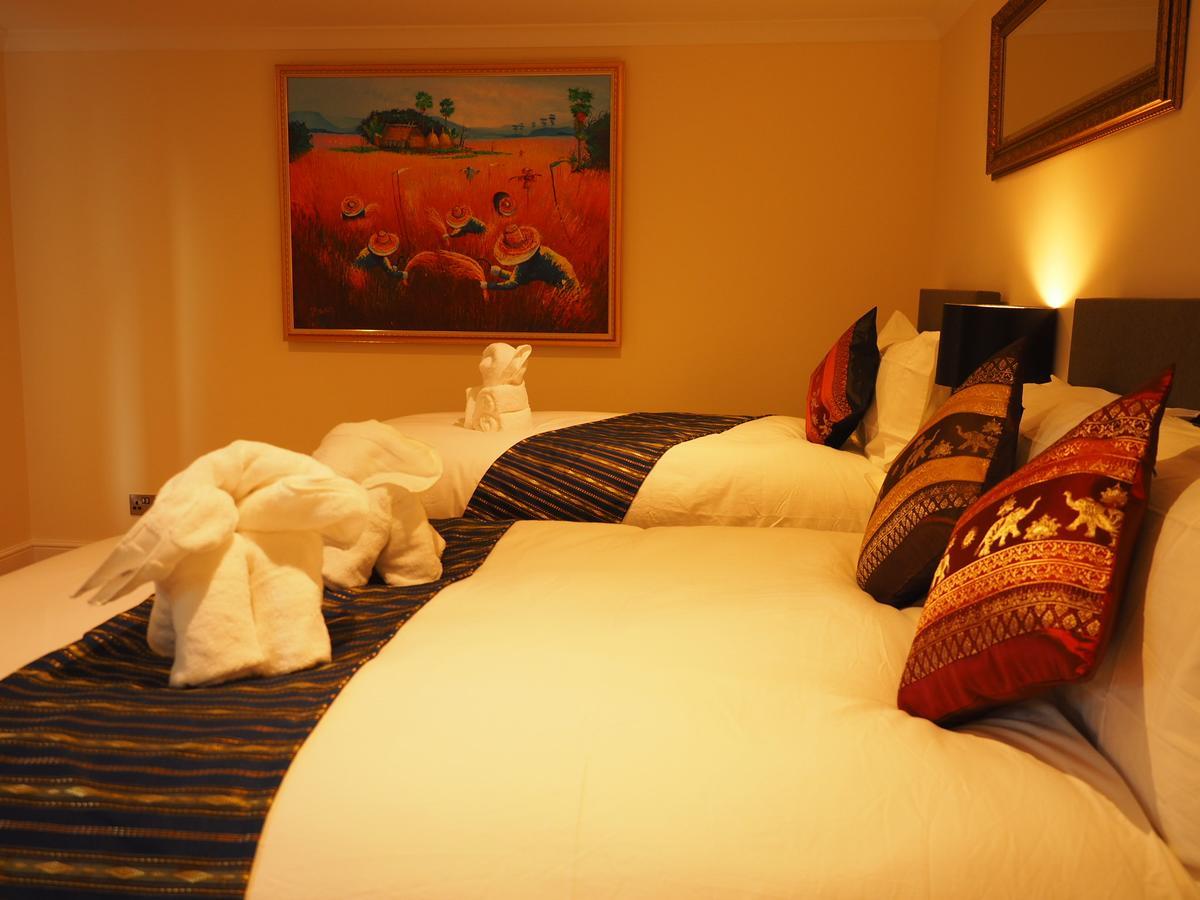 Hotel Thai Season *